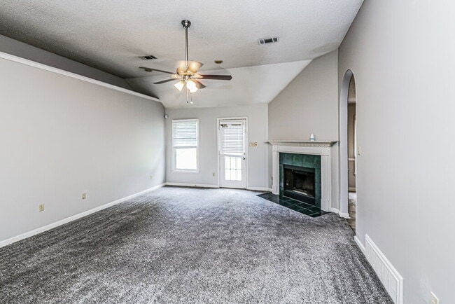 Photo - 8730 Raspberry Ln