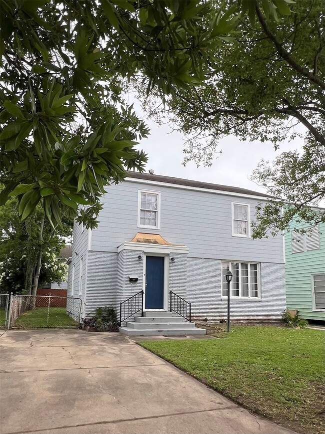 Building Photo - 4711 Avenue R 1/2