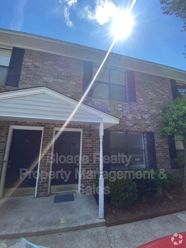 Building Photo - 6239 Lucille Dr Rental