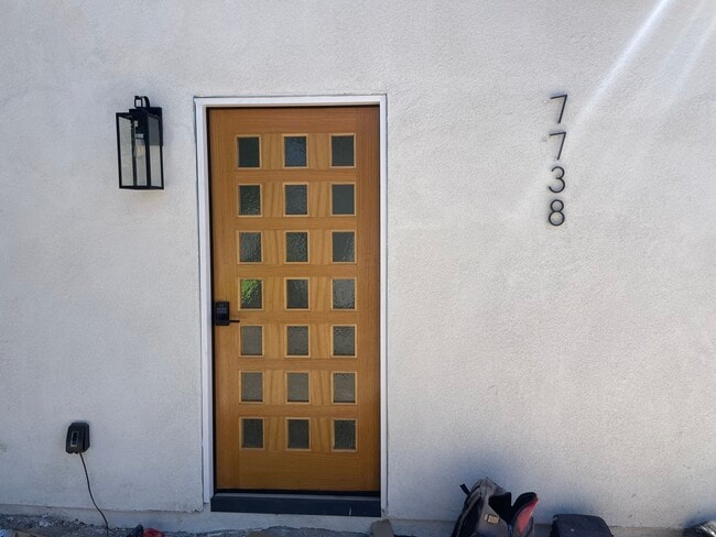 Photo - 7738 Whitsett Ave