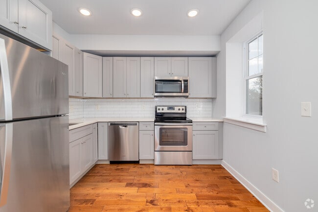 3BR, 2.5BA - 1,400SF - Kitchen - 6090 Drexel Road