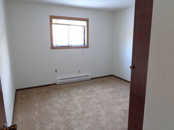 Photo - Spring Glen Apartments