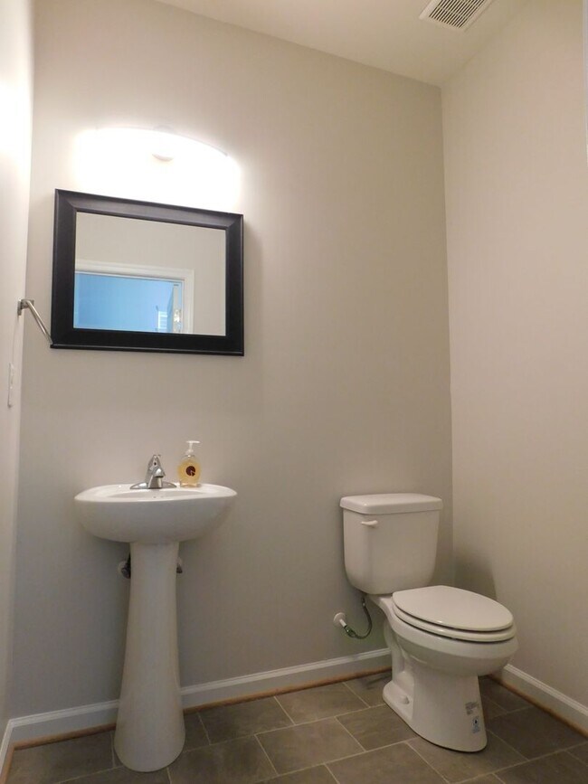 Photo - 4 bedroom 2.5 bath in Stock Bridge Subdivision