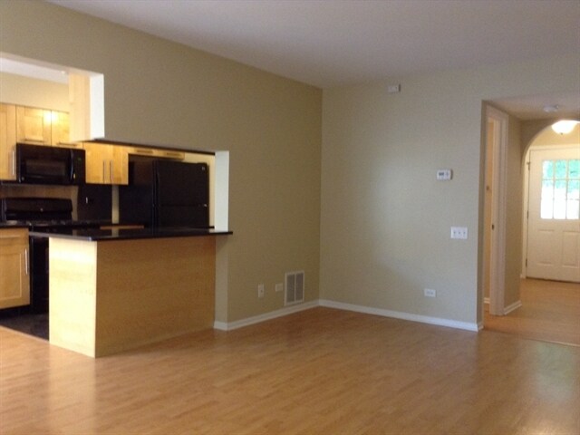 Photo - 205 Port Royal Cir