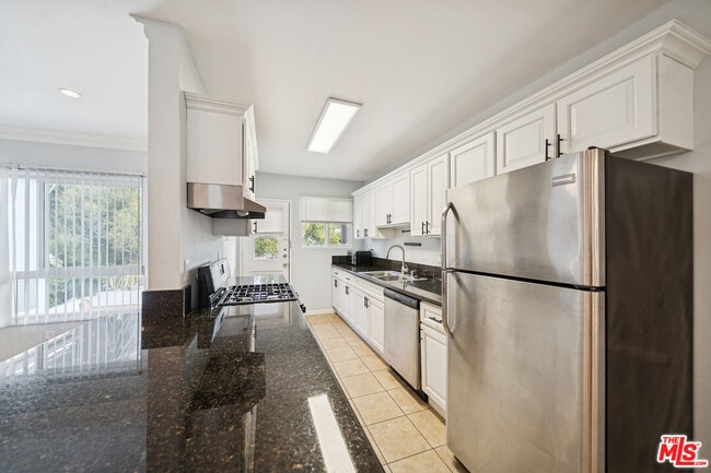 Photo - 1270 Havenhurst Dr Unidad 12