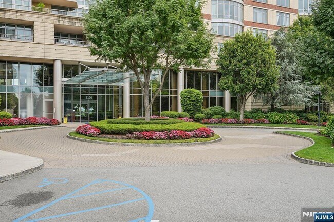 Building Photo - 8100 River 210 Unit 210
