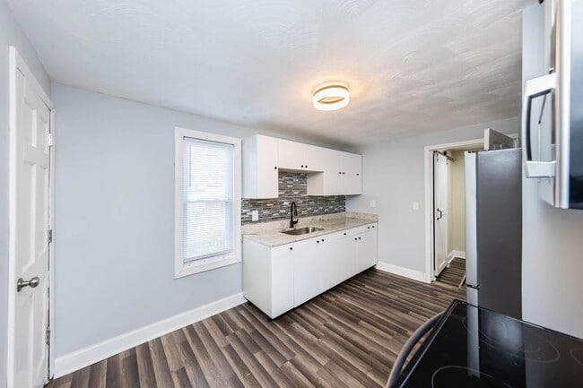 Photo - 482 E Jenkins Ave