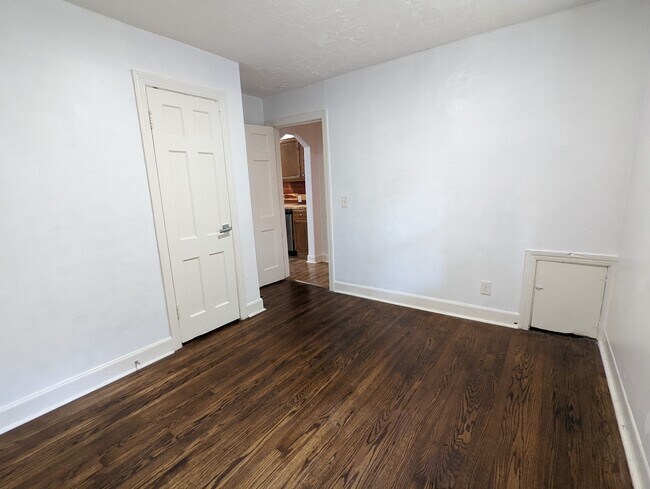 Photo - 1410 Roberts Ave