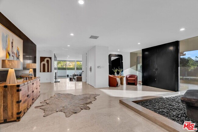 Photo - 802 N Crescent Dr