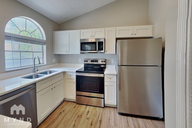 Photo - 1729 Chatham Cir