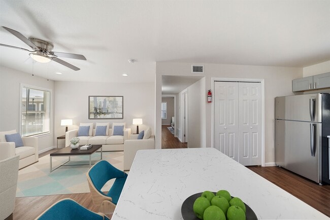 Building Photo - 6403 Sloan St Unit 16