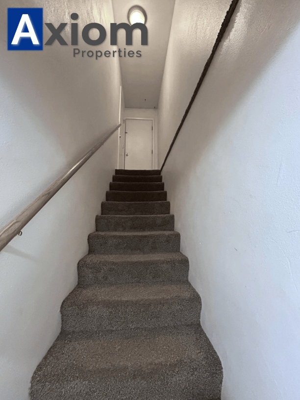 Photo - 1005 1/2 Park Lane-