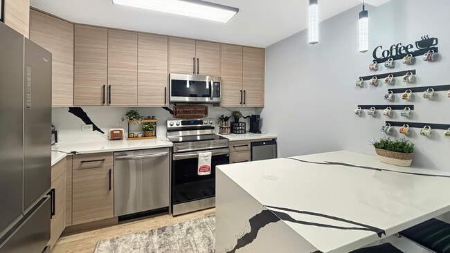 Photo - 3550 N Lake Shore Dr Unit 817