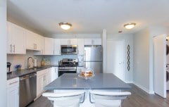 Photo - 564 N State St