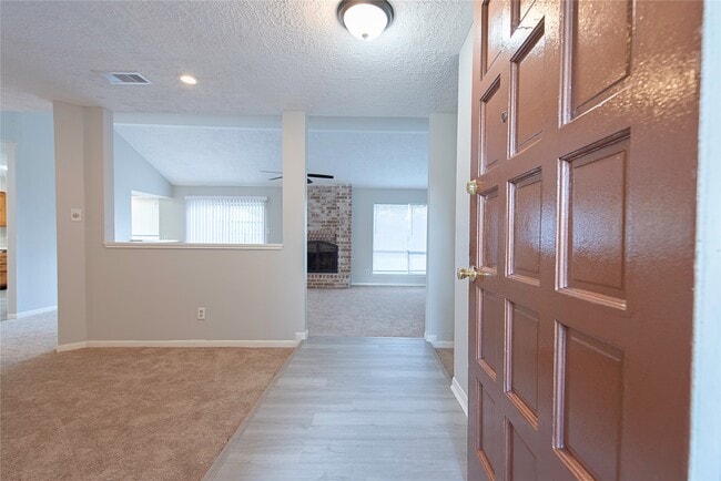 Building Photo - 21310 Park Run Dr