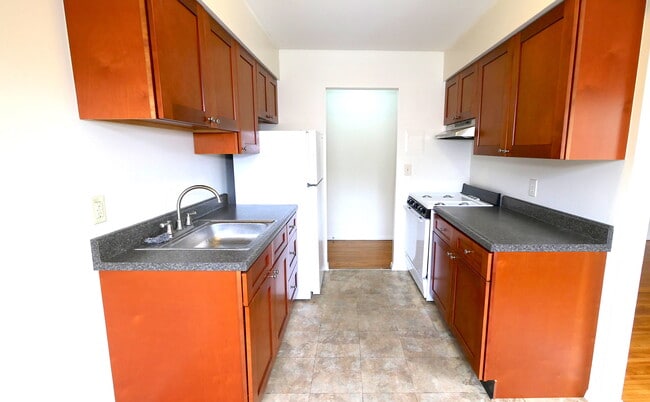 Photo - Jasontown Apartments