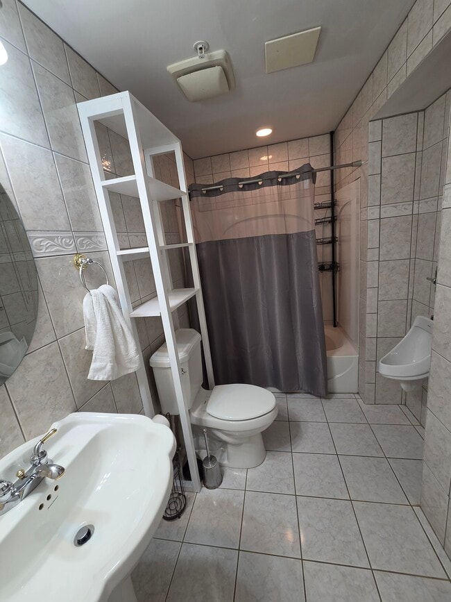 BATHROOM - 10801 Glenshire Dr Unit BASEMENT