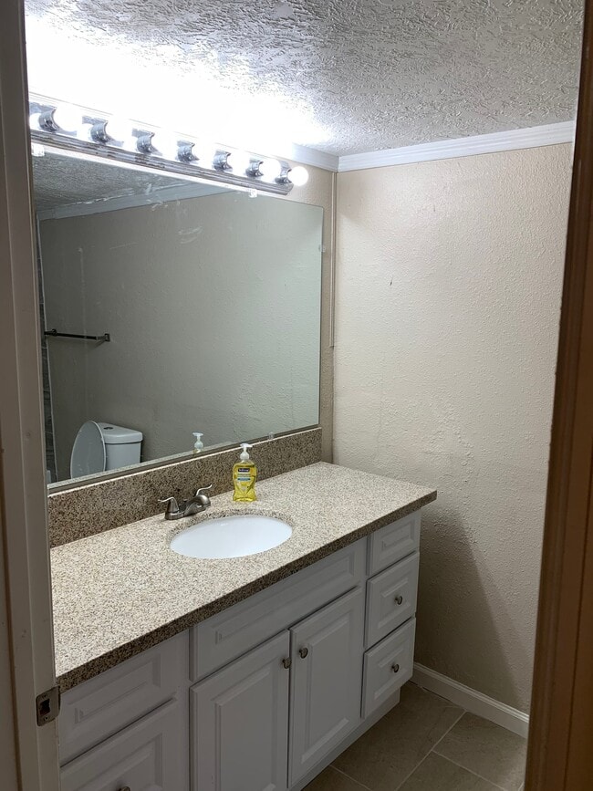 Photo - 7210 Wileyvale Rd Unit B