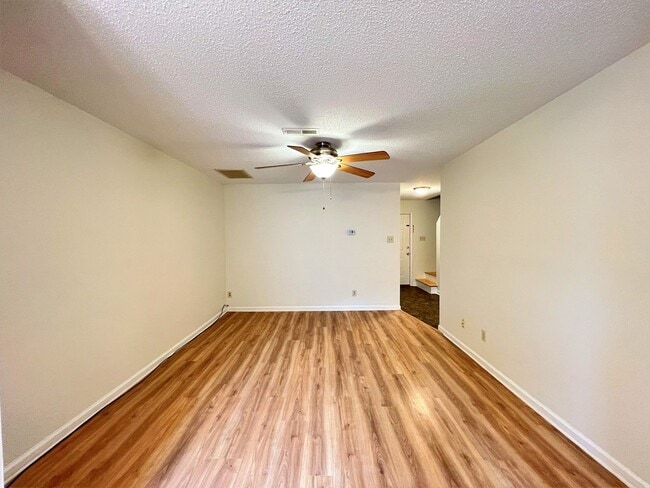 Photo - GREAT NORTHWEST LOCATION 2 BDRM / 2 BATH C...