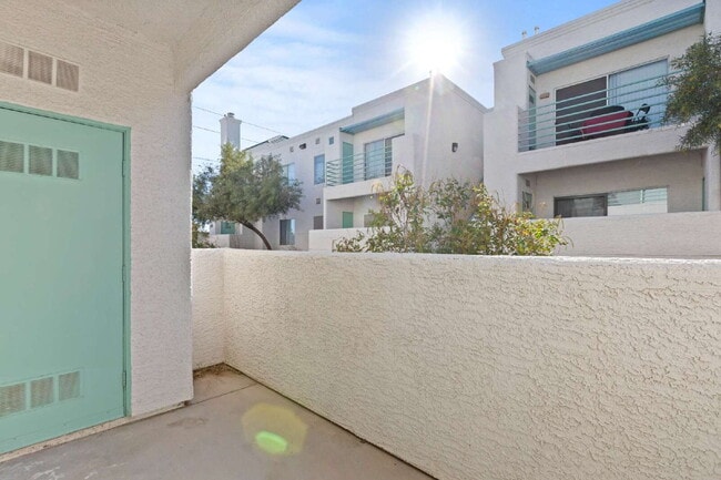 Photo - 7100 W Pirates Cove Rd Unidad 1042