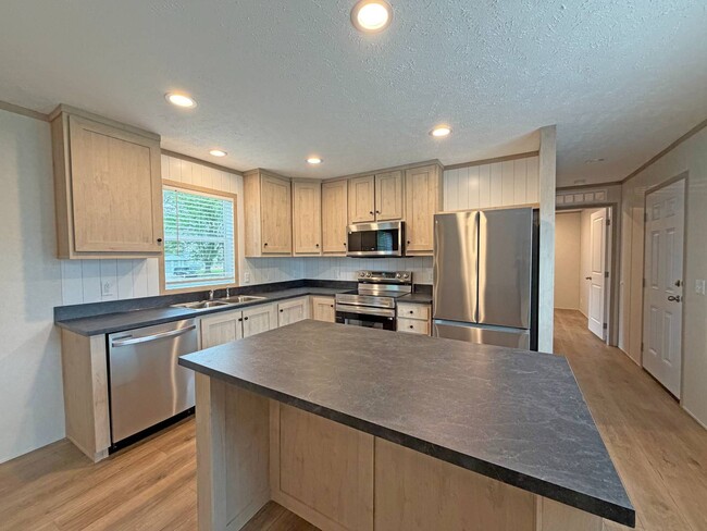 781 W Walcott Rd