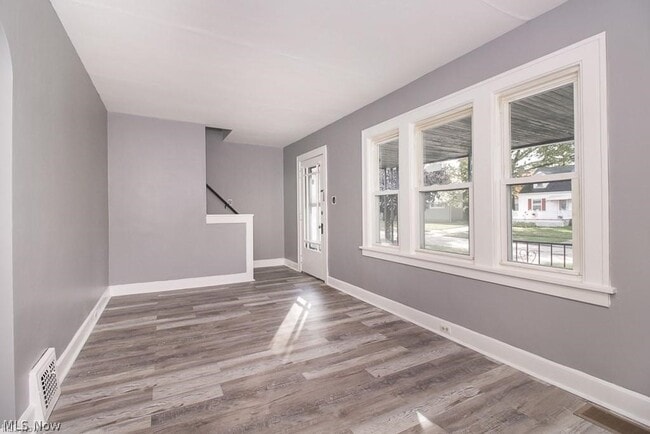Photo - 4520 Kenmore Ave