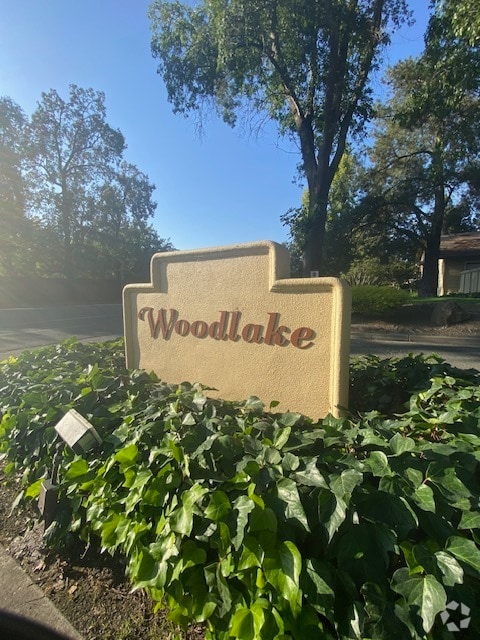 Building Photo - 1507 Woodlake Dr Rental