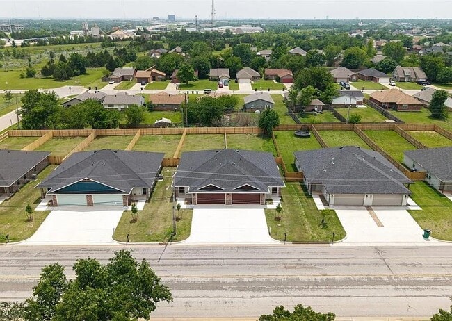 Photo - 212 NW 122nd St