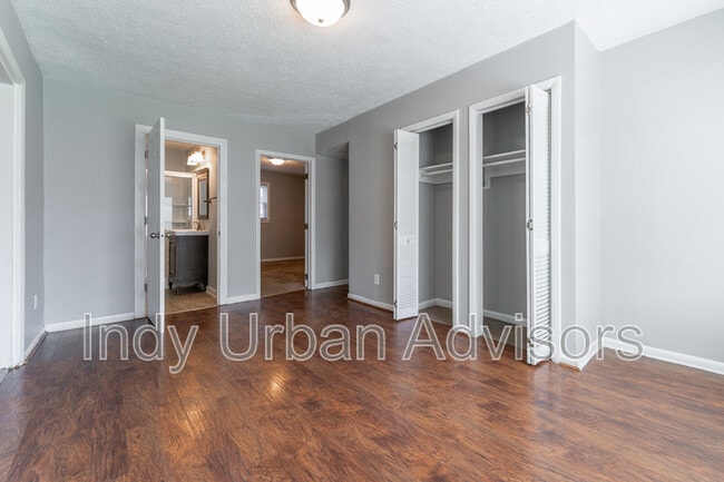 Photo - 724 E Pleasant Run Parkway North Dr