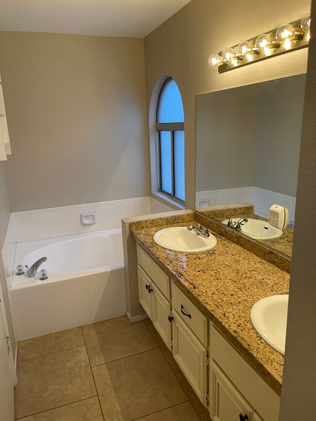 Photo - 2829 Gentilly Ln