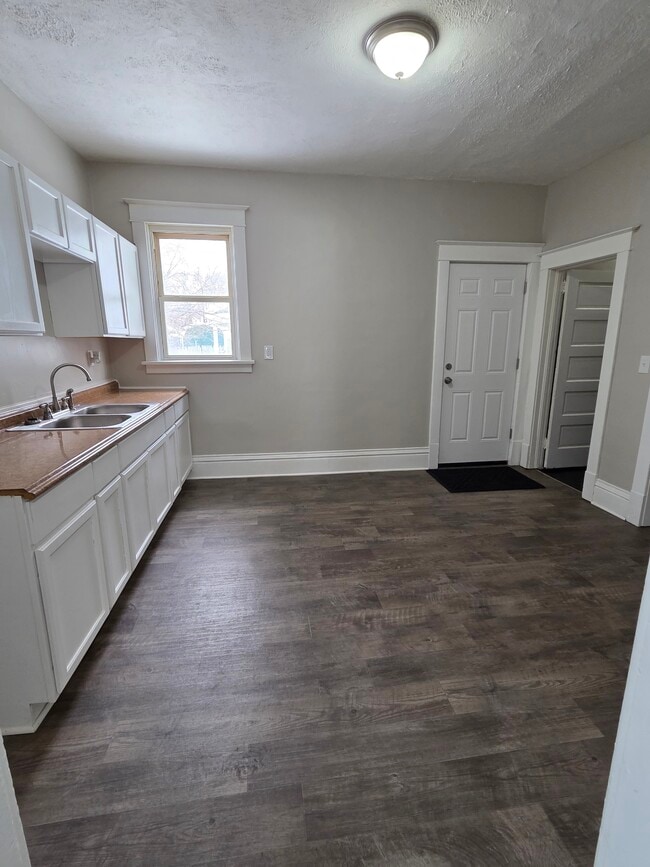 Photo - 295 Mason Ave