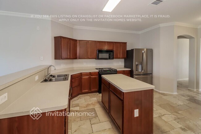 Photo - 3405 Charing Cross Rd