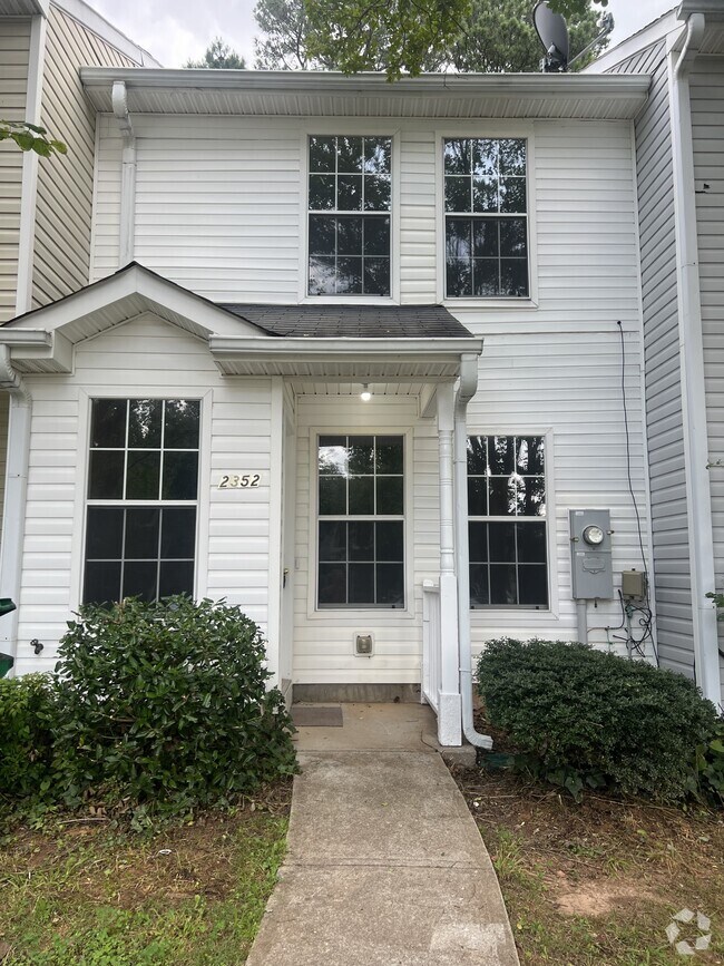 Building Photo - 2352 Wellington Cir Rental