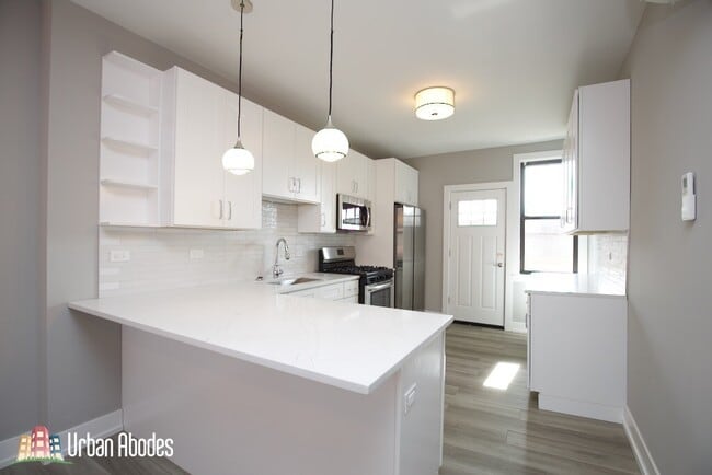 Photo - 3934 N Janssen Ave Unit M09B