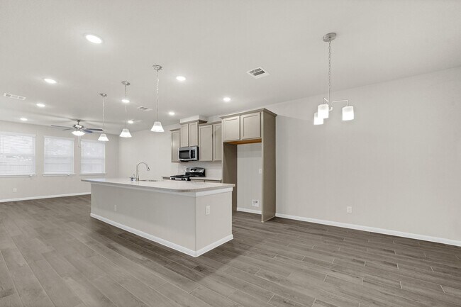 Photo - 5606 Hyde Park Dr