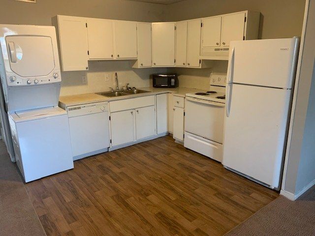 Photo - 301 E 12th St Unidad 8