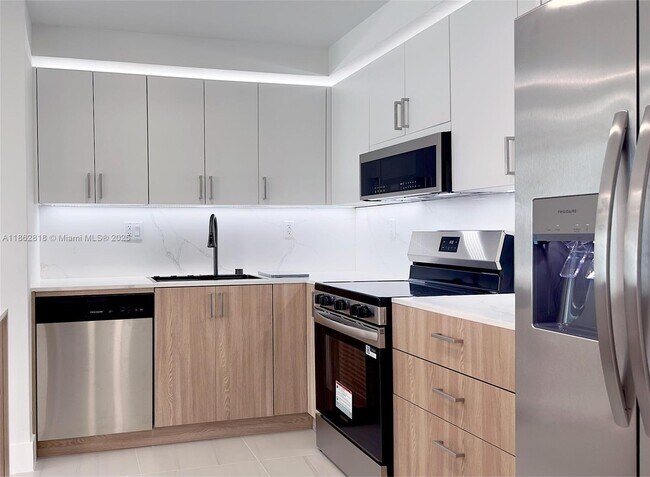Photo - 18151 NE 31st Ct Unit 904