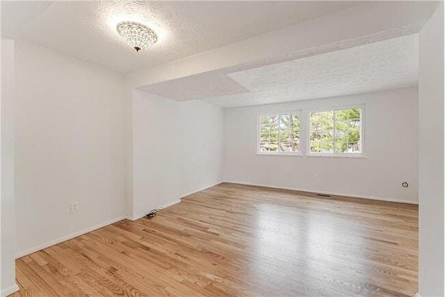 Photo - 1682 Harvest Green Ct