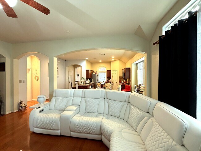 Photo - 5811 Deleon Trail Dr