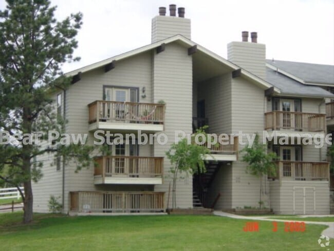 Building Photo - 2 bed / 1 bath rental Unit #303