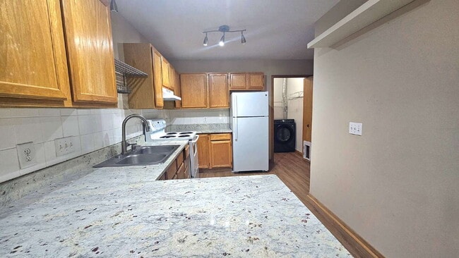 Photo - 2-Bed 1 bath Townhouse Retreat in Plymouth with Spacious 1208 Sq Ft Layout. Unit #31