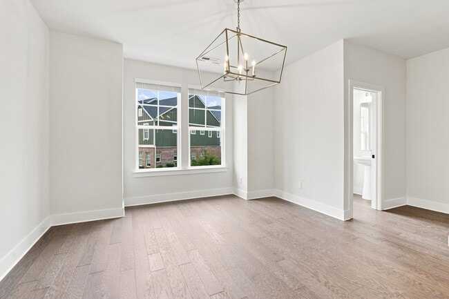 Photo - 212 Wesser St