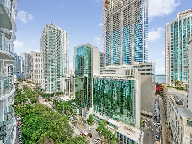 Building Photo - 1060 Brickell Ave Rental