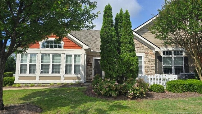Photo - 127 Nandina Ct