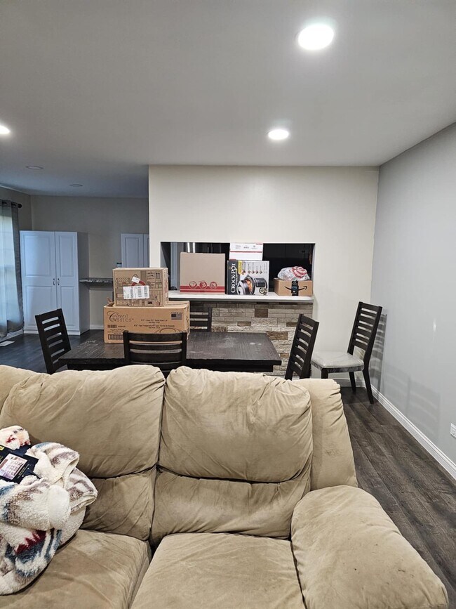 Dining room/kitchen - 2025 Teton Pky