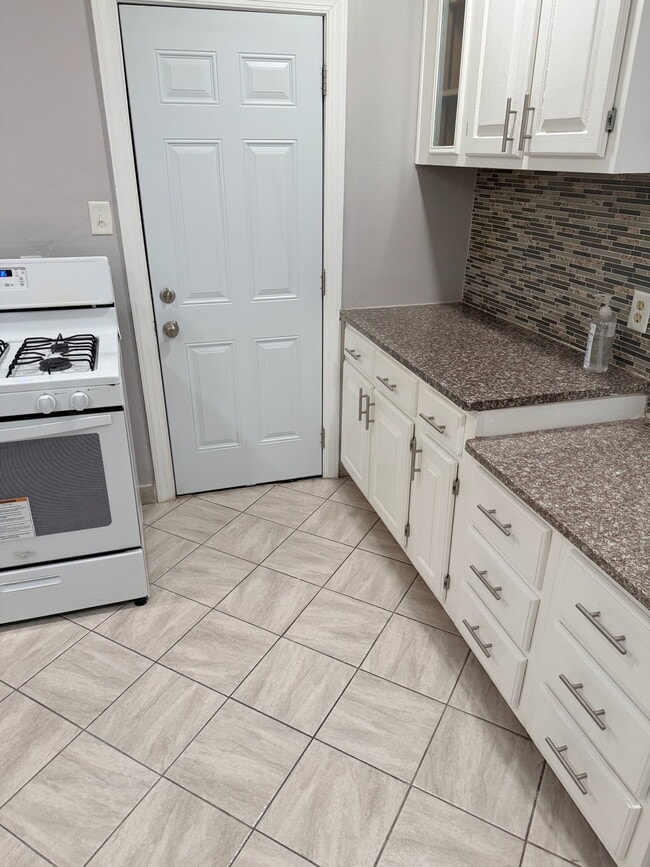 Photo - 748 E 28th St Unit 1