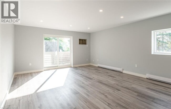 Photo - 529 Elm St Unit 16