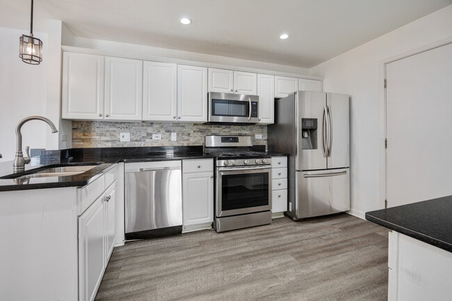 Photo - 54 Egg Harbour Ct