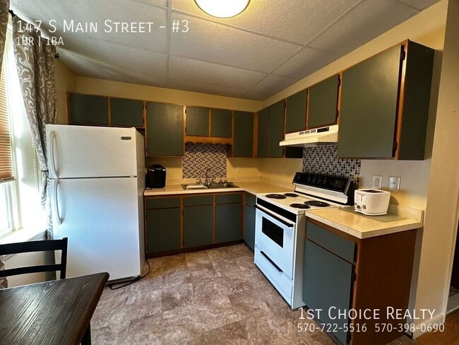 Building Photo - 147 S Main St Unit #3