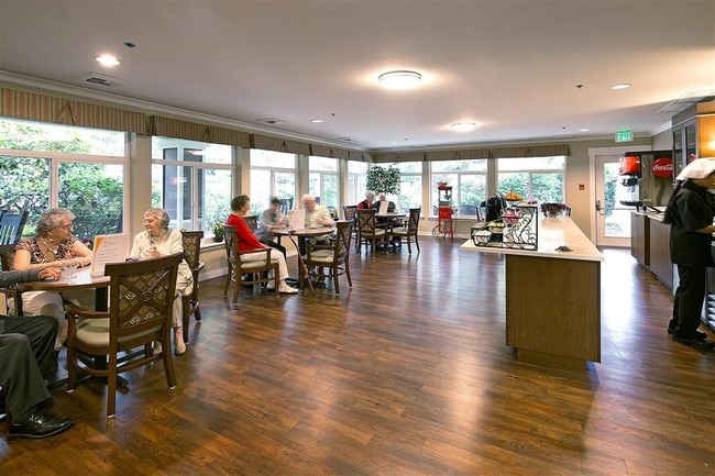 Photo - Windsor Square Retirement Community
